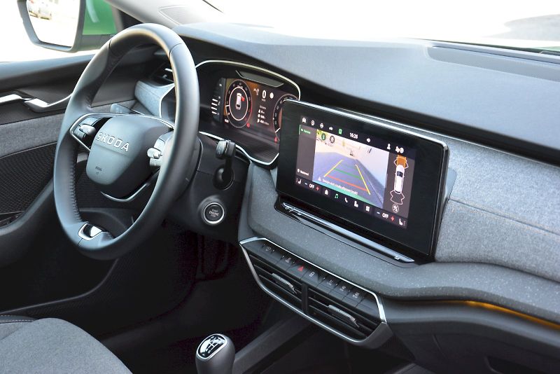 Škoda Octavia (2025) Combi 1.5 TSI 110 kW TOP Selec - fotka 18 z 26