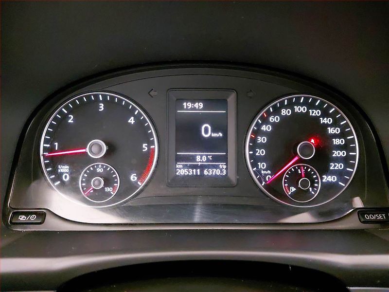 Volkswagen Touran (2013) 1.6 TDI, Tempomat - fotka 11 z 16
