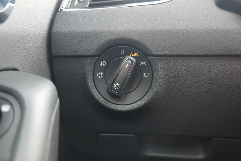 Škoda Octavia 1.5 TSI 110 kW Style LED Tažné - fotka 22 z 35