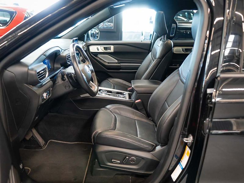 Ford Explorer (2020) 3.0 ST Panorama Masáž sed. 4WD - fotka 14 z 37
