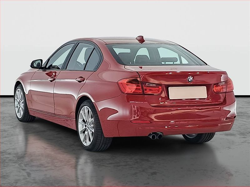 BMW Řada 3 (2013) 325 d, Navi, Bi-Xenony - fotka 4 z 20