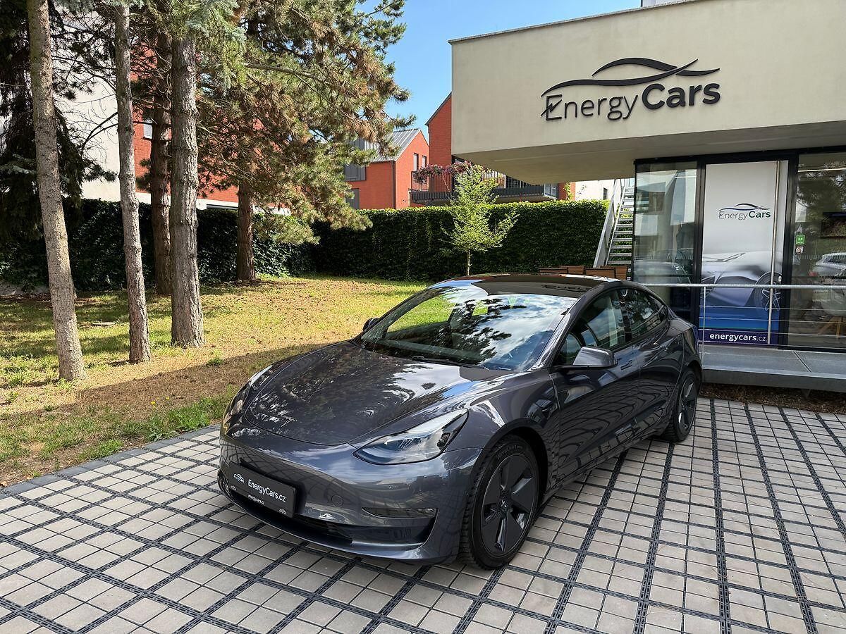 Tesla Model 3 Long Range AWD