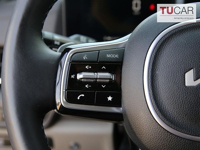 Kia Carnival (2024) 2.2 Diesel Automat 6+3 místa - fotka 15 z 33