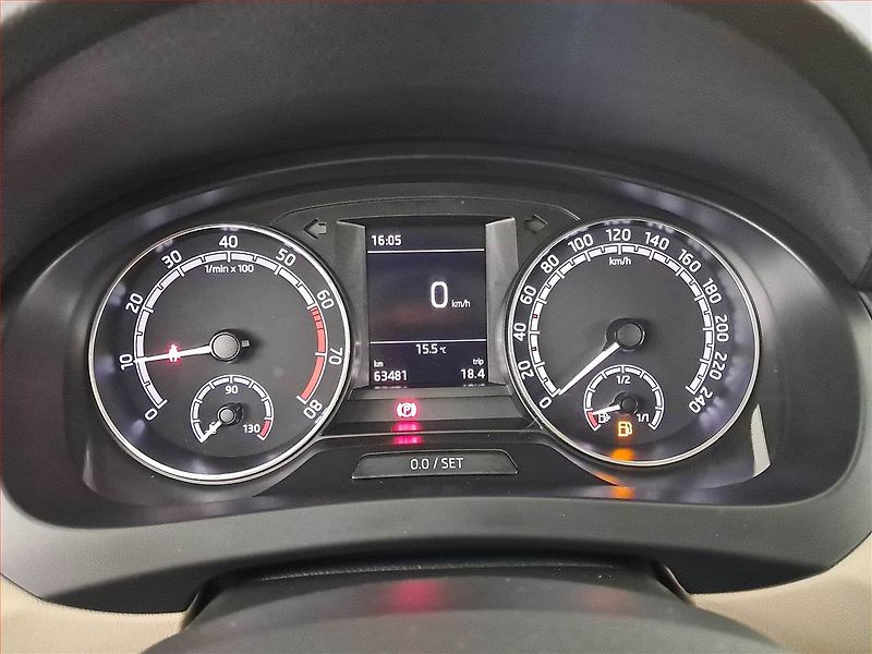 Škoda Rapid (2018) 1.0 TSI, Bi-Xenony, Tempomat - fotka 11 z 19