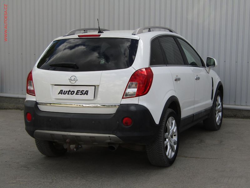 Opel Antara (2013) 2.2 CDTi 4x4, Cosmo, bixen - fotka 4 z 17