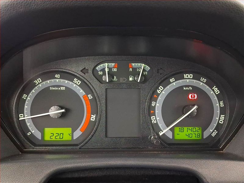 Škoda Fabia (2005) Sportline 1.4 16V, po STK - fotka 11 z 15