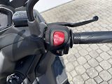 Yamaha (2026) XMAX 300 EU5+ - náhled 11