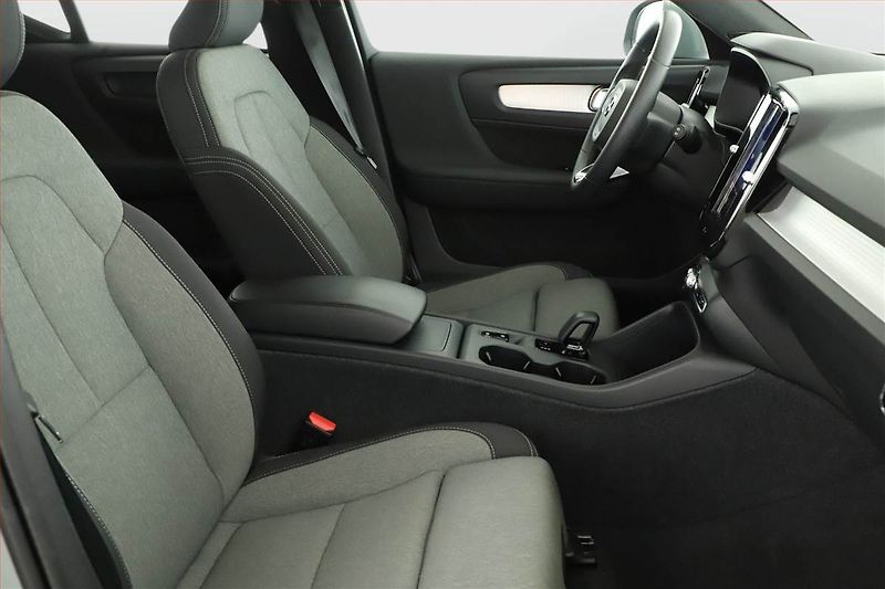 Volvo XC40 (2023) B3, ČR, DPH - fotka 7 z 18