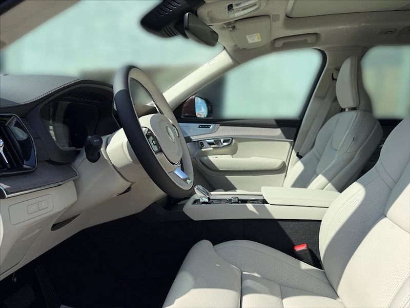 Volvo XC90 (2026) 2,0 XC90T8 Ultra Bright 7070 - fotka 7 z 13