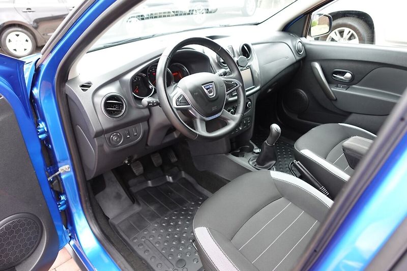Dacia Logan 09.TCe 66kW Stepway - fotka 10 z 29