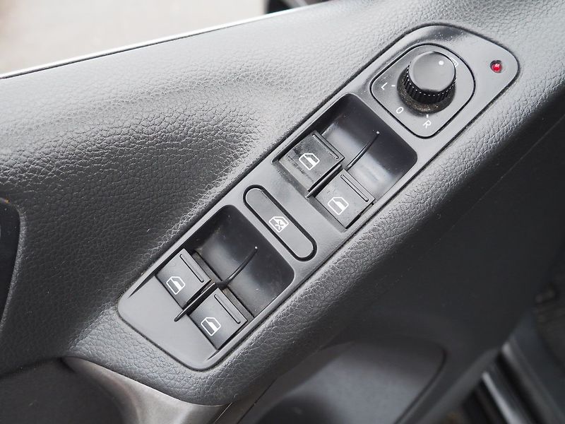 Volkswagen Tiguan (2008) 2.0 TDI, 125kW, 4Motion - fotka 18 z 31