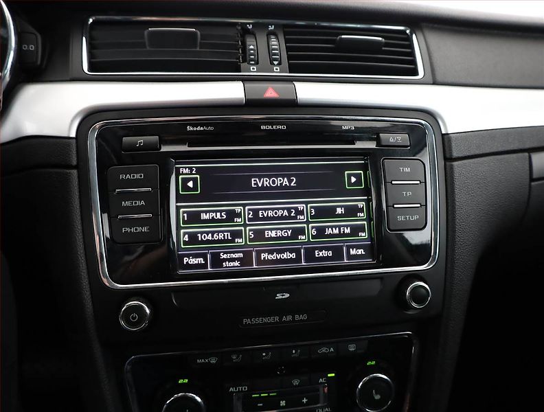 Škoda Superb (2012) 2.0 TDI, Automat, Xenony - fotka 10 z 16
