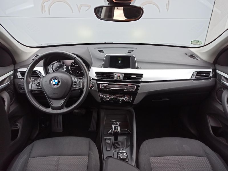 BMW X1 sDRIVE 20i 141kW ČR  - fotka 16 z 28