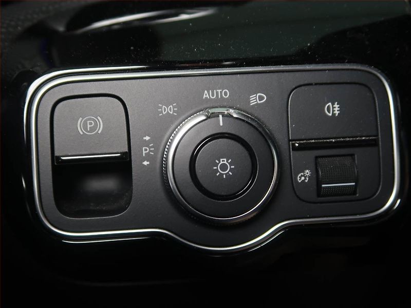 Mercedes-Benz Třídy A (2022) A 180 - fotka 17 z 18