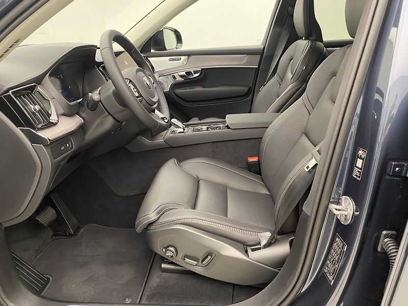 Volvo XC90 (2026) T8 AWD Plug-in DARK PLUS 7m - fotka 3 z 67