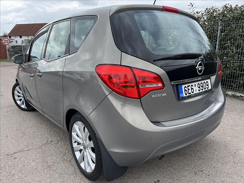 Opel Meriva 1,4 i 88KW AUTOMAT AC SERVIS - fotka 37 z 39
