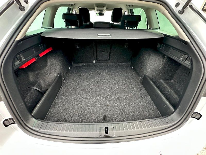 Škoda Octavia (2023) 2.0 TDI 85kW Ambition Combi - fotka 21 z 22