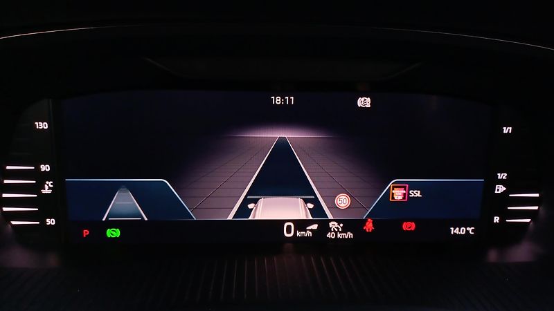 Škoda Octavia SCOUT TSI 4x4-WEBA-PANO-HUD-TZ - fotka 30 z 50