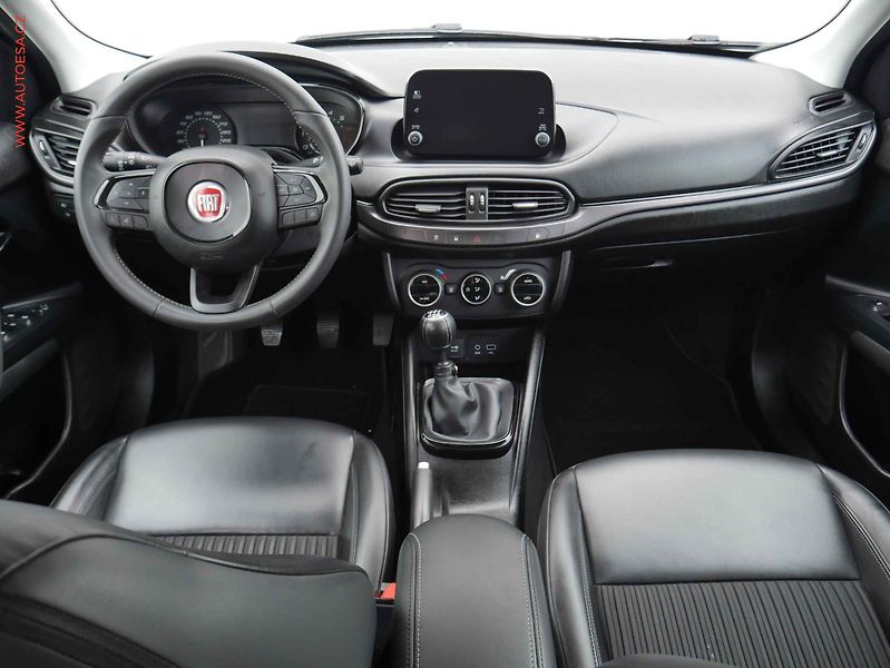 Fiat Tipo (2018) 1.4, AC, LED, navi - fotka 8 z 15