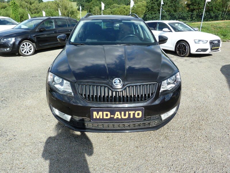 Škoda Octavia 2.0 TDI - fotka 2 z 18