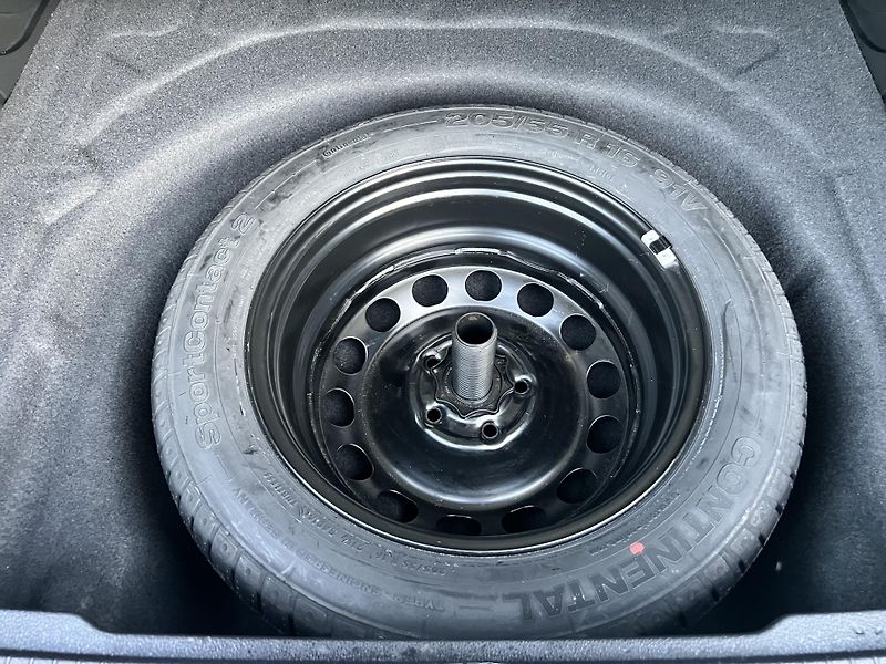 Volkswagen Passat 2.0TDI 110KW,NAVI,EL.TZ,APP - fotka 16 z 50