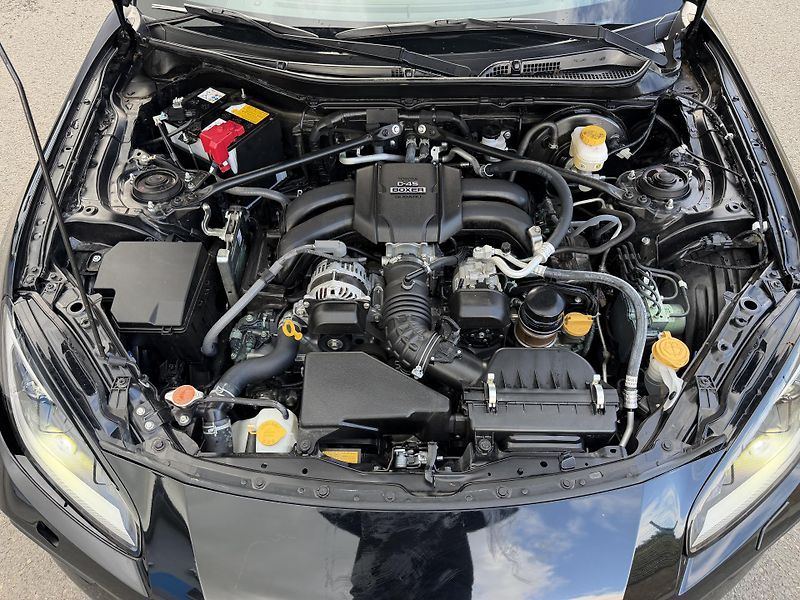 Subaru BRZ 2,4i 172kW 1800km - fotka 9 z 19