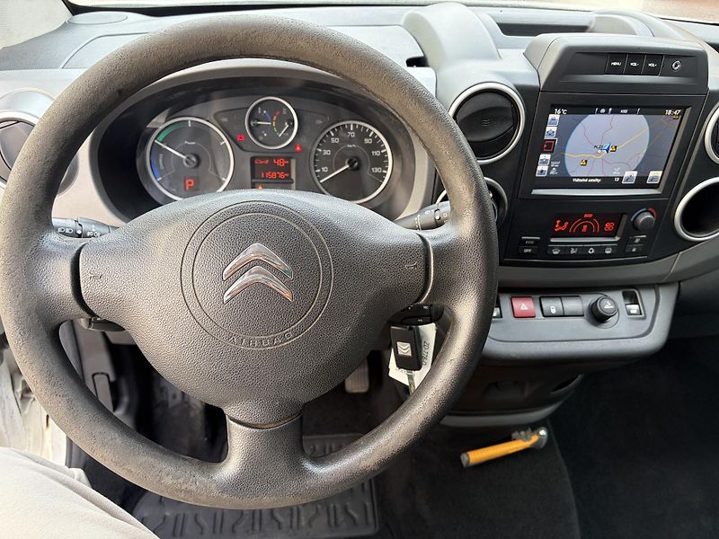 Citroën Berlingo (2019) Electric, park. kamera, klima - fotka 10 z 11