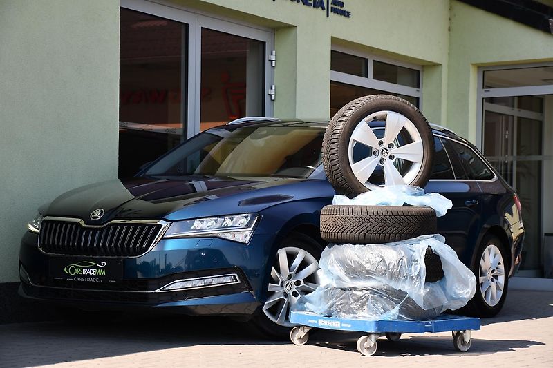 Škoda Superb 1,5TSi STYLE - fotka 2 z 57
