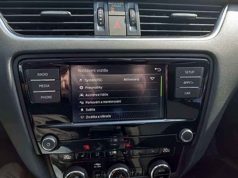 Škoda Octavia (2018) 1.0 TSi Ambiente - fotka 13 z 31
