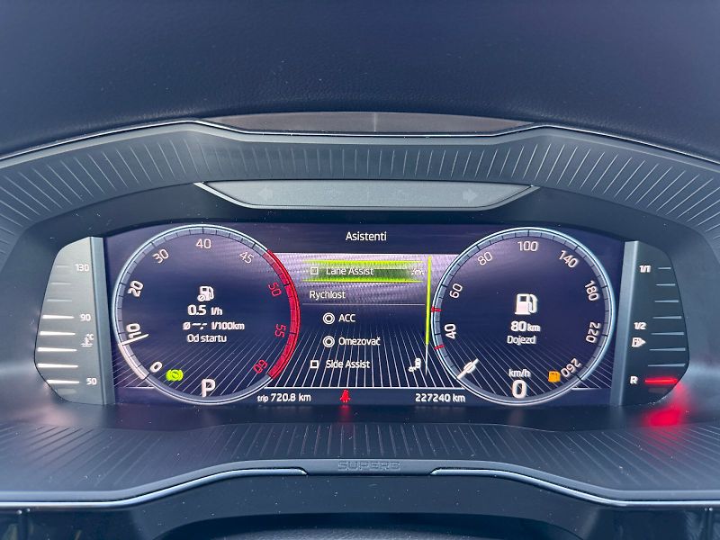 Škoda Superb (2022) 2.0 TDI 147kW L&K DSG 4x4 - fotka 14 z 35