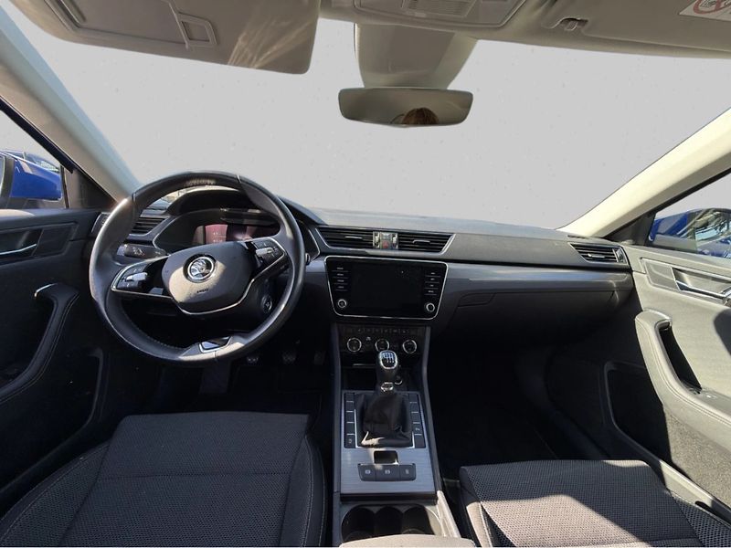 Škoda Superb 2.0 TDI 110kW Style Combi - fotka 4 z 4