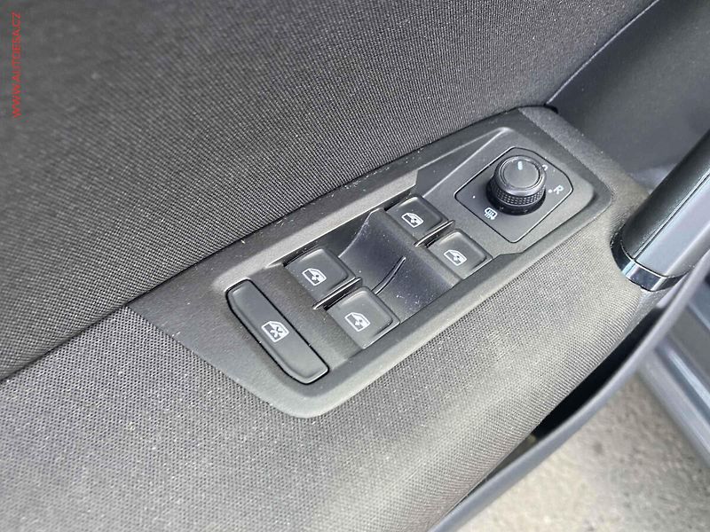 Volkswagen Touran (2017) 1.2 TSi, Trendline - fotka 13 z 15