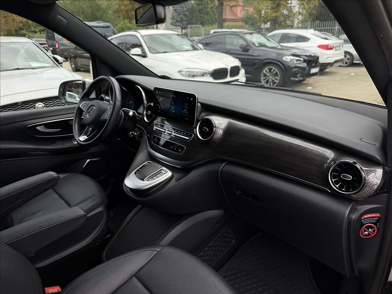Mercedes-Benz Třídy V 300d L 4MATIC - fotka 10 z 28