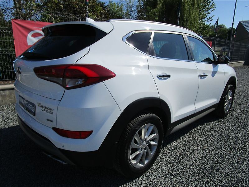 Hyundai Tucson 2.0CRDi 4WD, automat - fotka 4 z 47