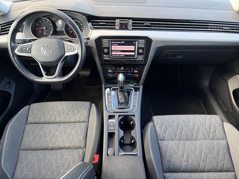 Volkswagen Passat Variant (2023) BUSINESS 1.5TSI 110kW DSG CZ  - fotka 9 z 11