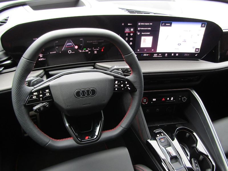 Audi Q5 (2025) 2,0 TDI quattro - fotka 17 z 30