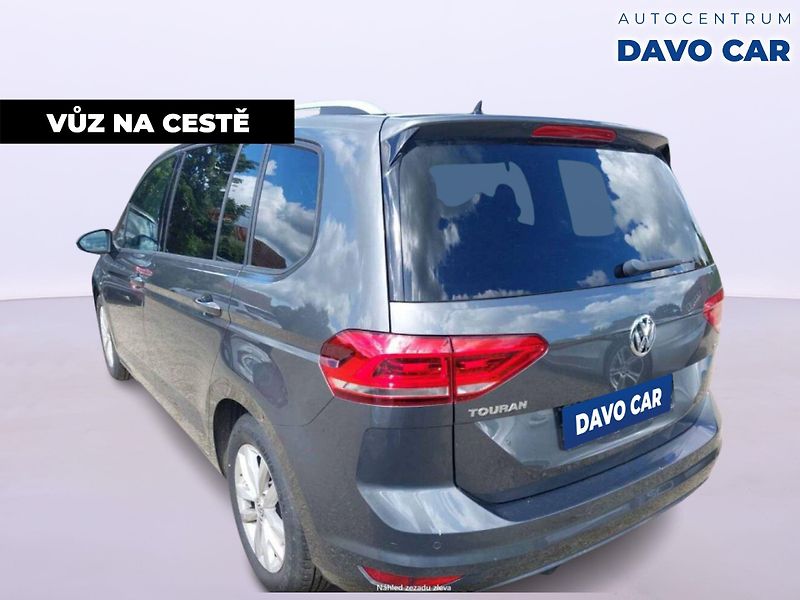 Volkswagen Touran 1,6 TDI DSG Panorama LED 1.Maj - fotka 3 z 12