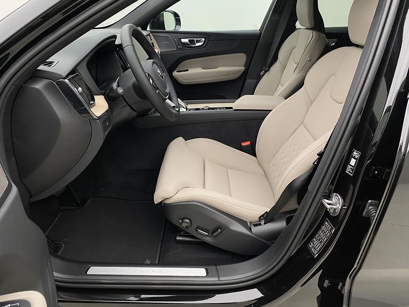 Volvo XC60 (2026) B5 AWD AUT BRIGHT PLUS  - fotka 3 z 62