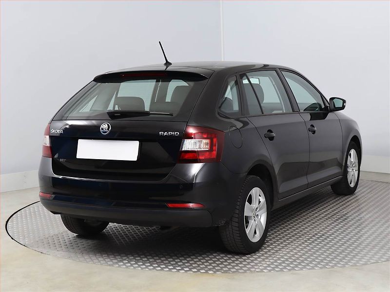 Škoda Rapid (2019) Spaceback 1.0 TSI, Serv.kniha - fotka 5 z 15