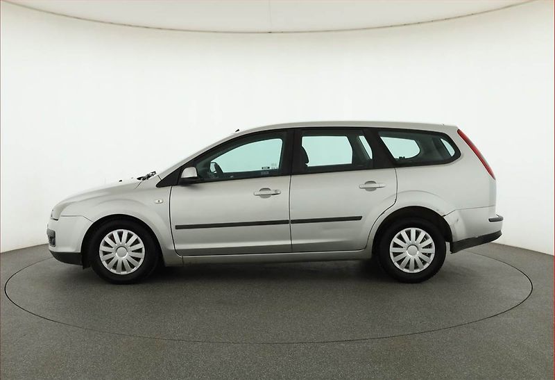 Ford Focus (2005) 1.6 TDCi, Klima, levný provoz - fotka 3 z 12