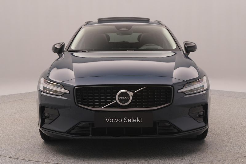 Volvo V60 B4 DARK PLUS AUT  - fotka 16 z 49