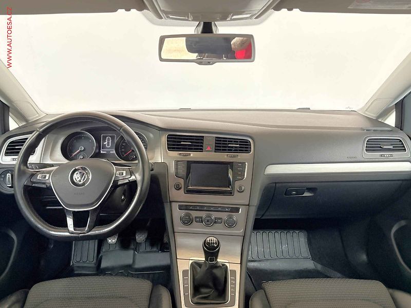 Volkswagen Golf (2014) 2.0 TDi, AC, ACC, Navi - fotka 8 z 17