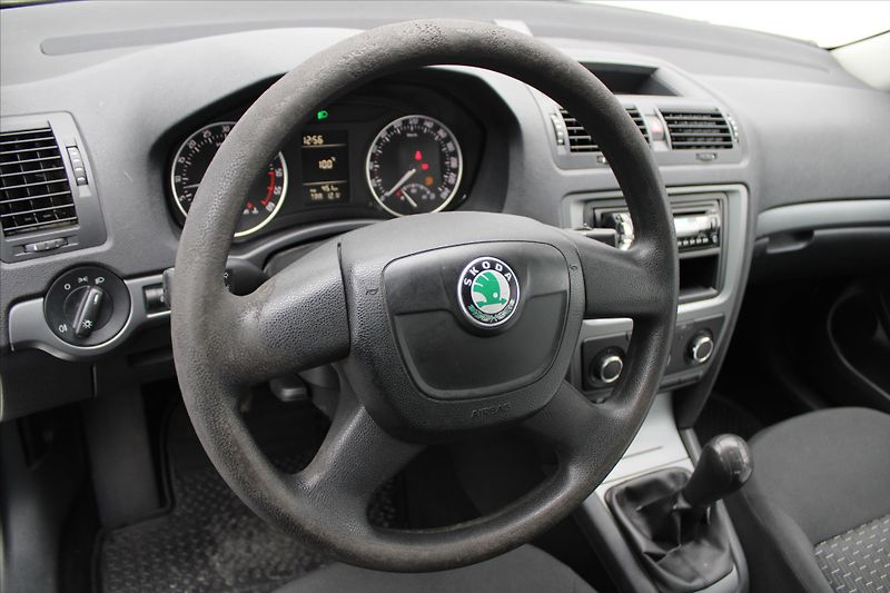 Škoda Octavia 1.6 TDI 77kW 1. MAJ. ČR DPH - fotka 13 z 16