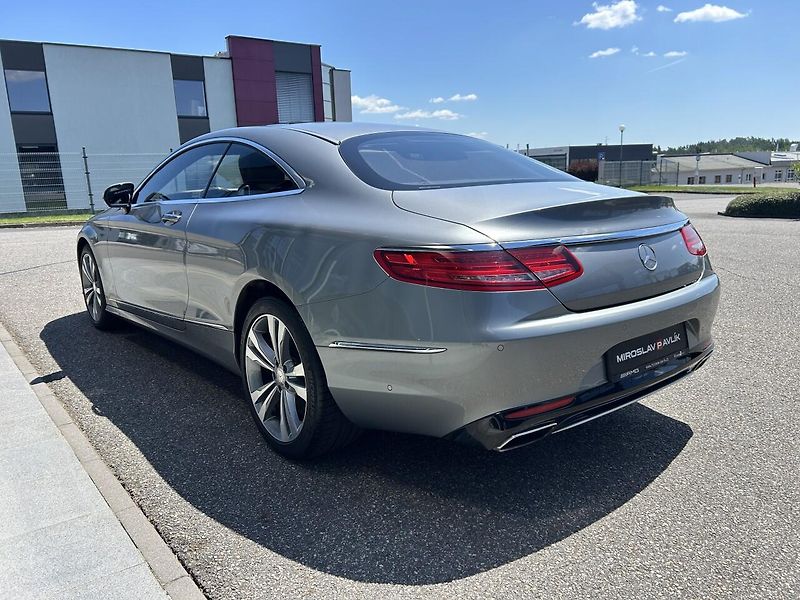 Mercedes-Benz Třídy S S 500 4MATIC COUPE - fotka 7 z 35