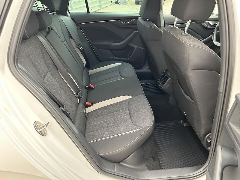 Škoda Scala 1.5 TSI Style Plus - fotka 26 z 29