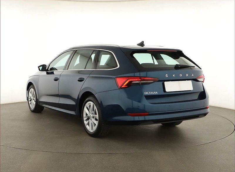 Škoda Octavia (2022) Style 2.0 TDI, ČR,1.maj - fotka 4 z 20