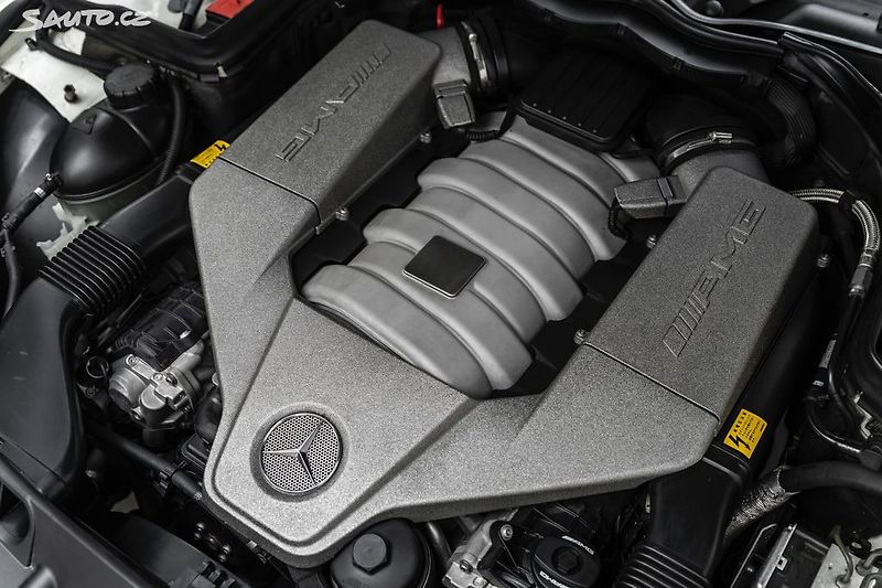 Mercedes-Benz Třídy C 63AMG Coupe*krásný stav*Servis - fotka 11 z 50