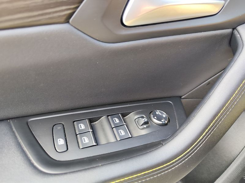 Peugeot 508 1.6 PureTech/265kW PSE Hybrid - fotka 36 z 41