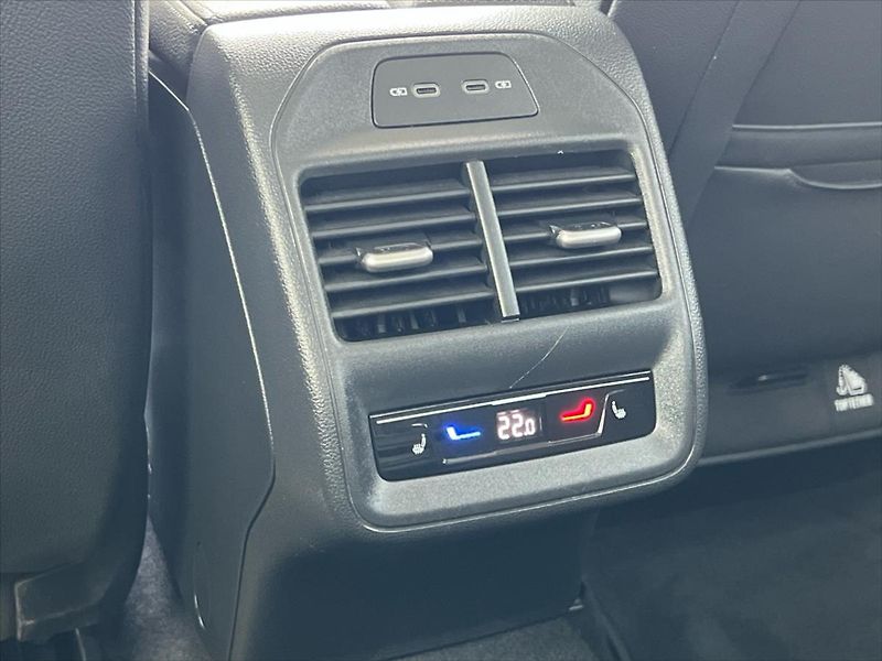Škoda Superb 2,0 TDi 110kW 7DSG L&K  IV. - fotka 21 z 41
