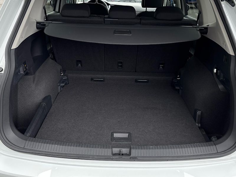 Volkswagen Tiguan Life DSG - fotka 10 z 28